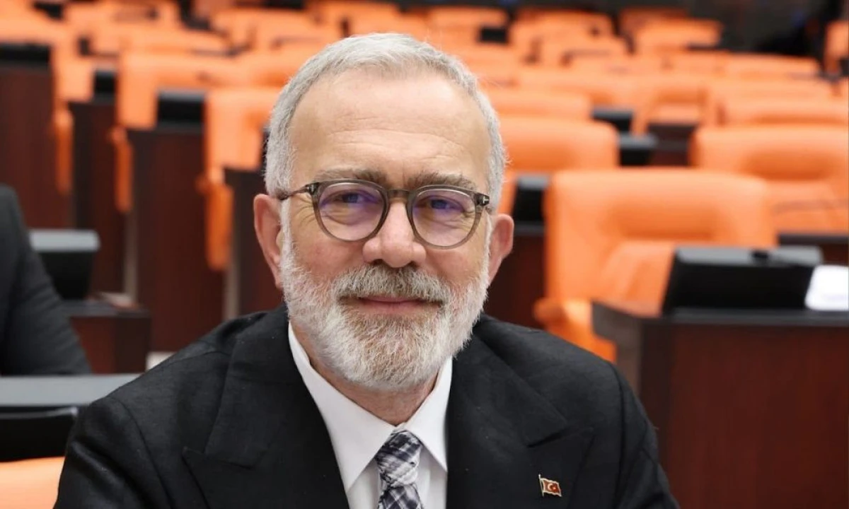 MANİSA'NIN 17 İL&Ccedil;ESİNE HİZMET YAĞDI