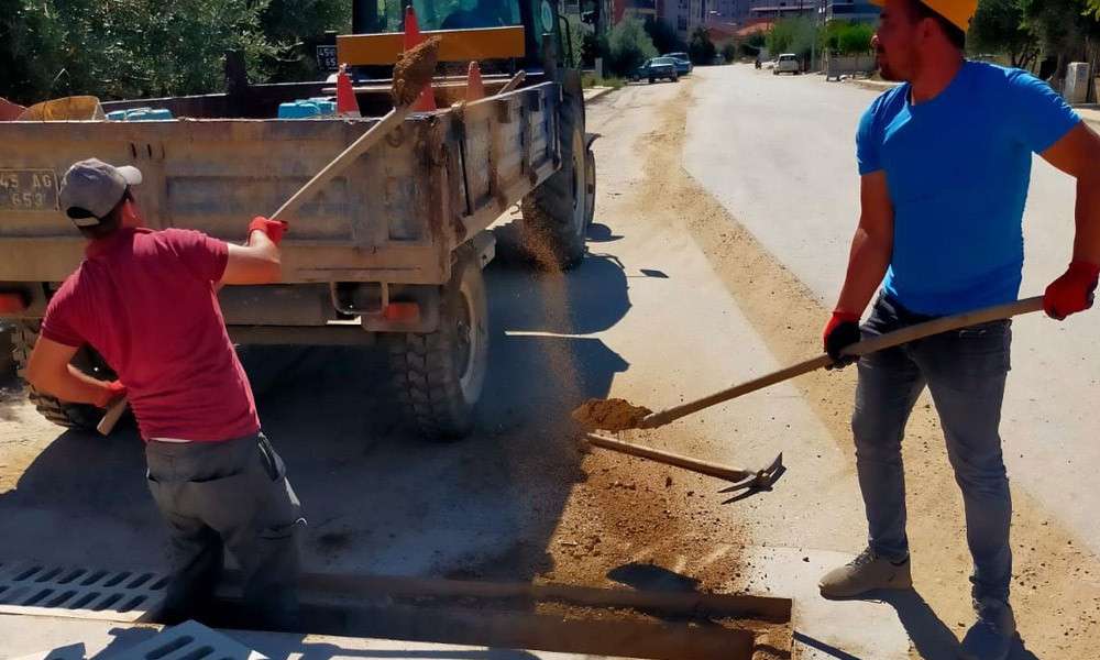 Maski, Alaşehir’de taşkınlara karşı önlem aldı