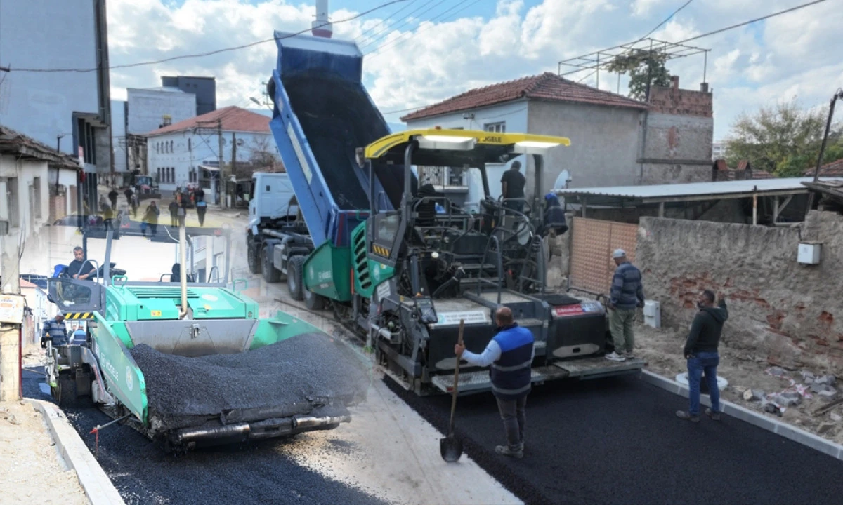 MASKİ’DEN AHMETLİ’YE SICAK ASFALT