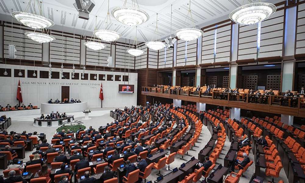 MECLİS'TE ÇALIŞMALAR YENİDEN BAŞLIYOR