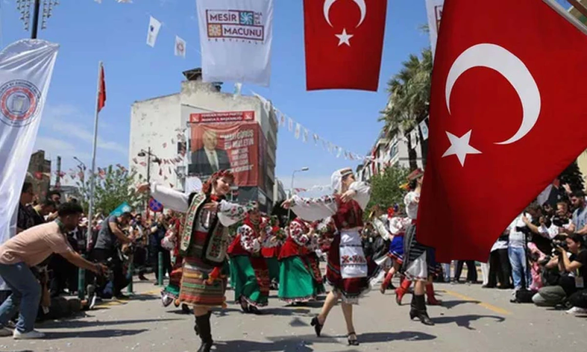 MESİR FESTİVALİ'NDE KORTEJ HEYECANI