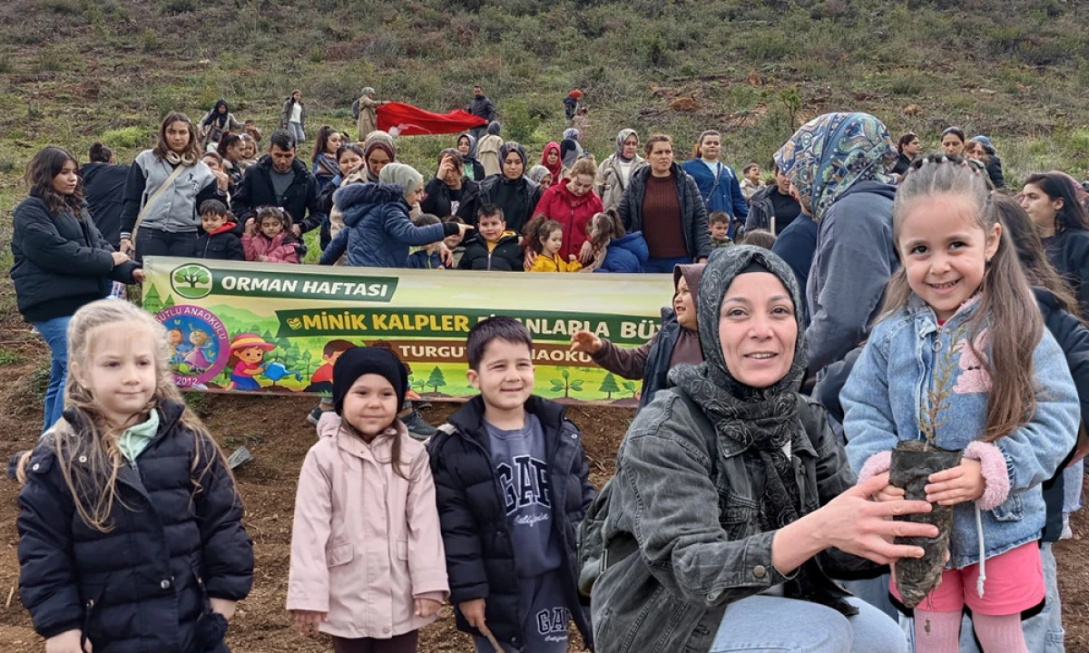 MİNİK ÇEVRECİLER İŞ BAŞINDA