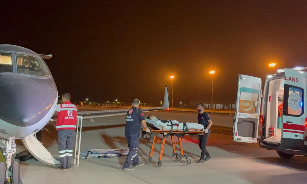 Muş’ta Bisiklet Sürerken Otomobil Çarpan Çocuk Ambulans Uçakla Ankara’ya Sevk Edildi