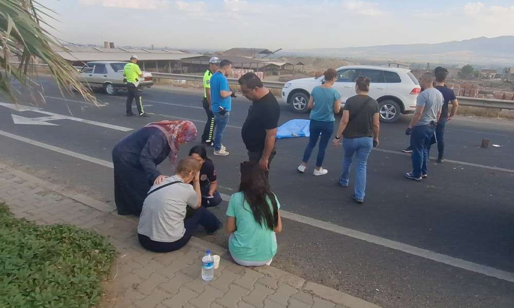 Otomobilin çarptığı yaşlı kadın yaşamını yitirdi 