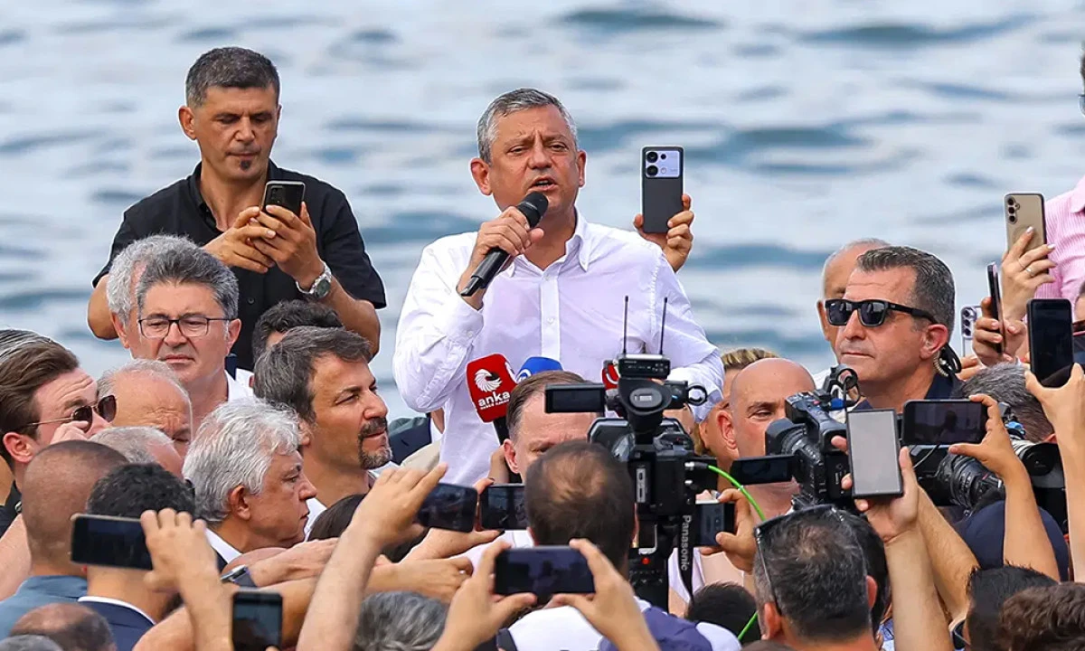 &Ouml;ZG&Uuml;R &Ouml;ZEL, ZONGULDAK'TA VATANDAŞLARLA BULUŞTU