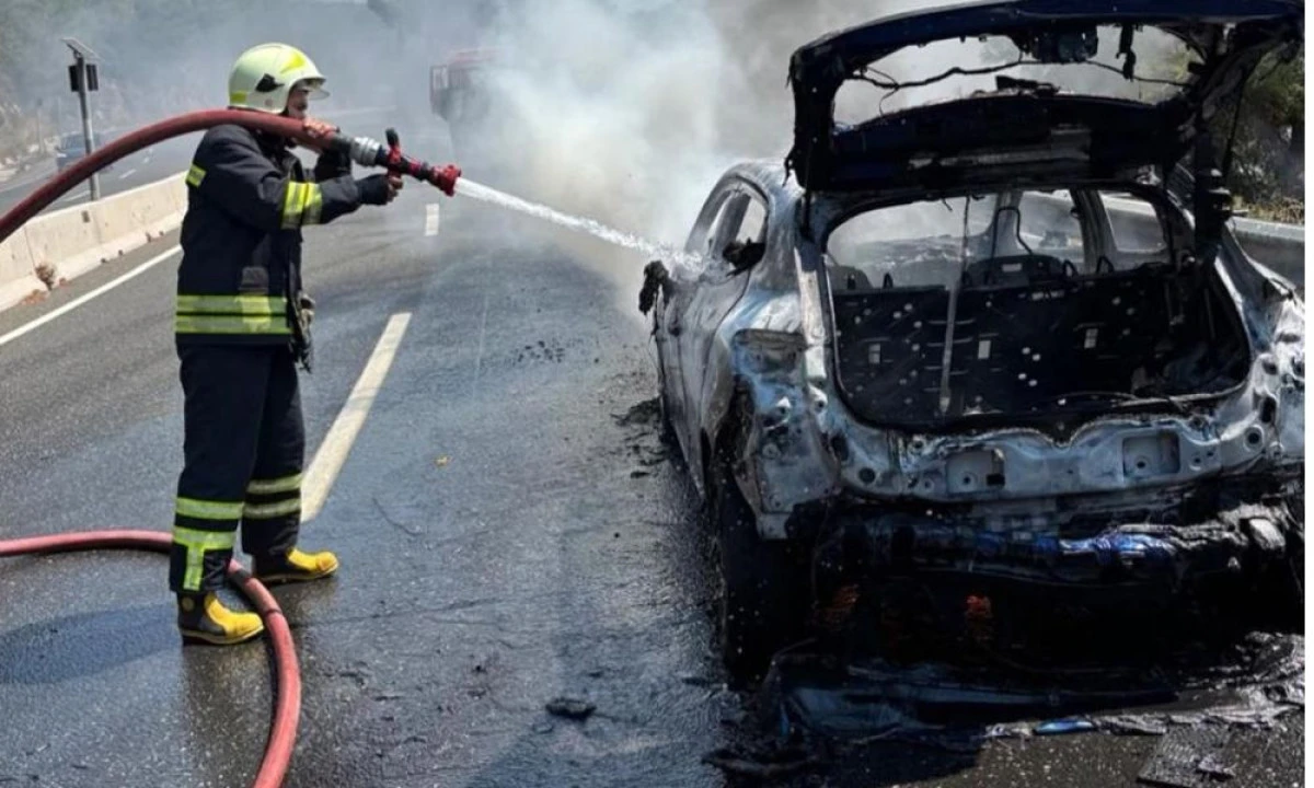 Sakar&rsquo;da yanan ara&ccedil; kullanılmaz hale geldi