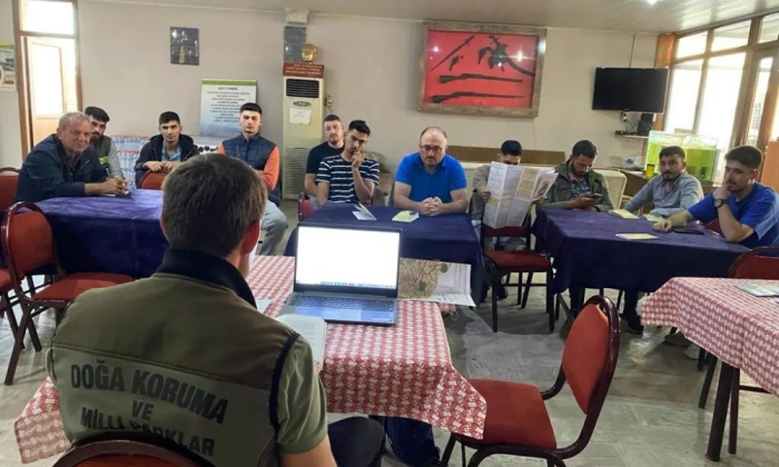 SALİHLİ’DE AVCILAR EĞİTİMDEN GEÇEREK BELGELERİNİ ALACAK 