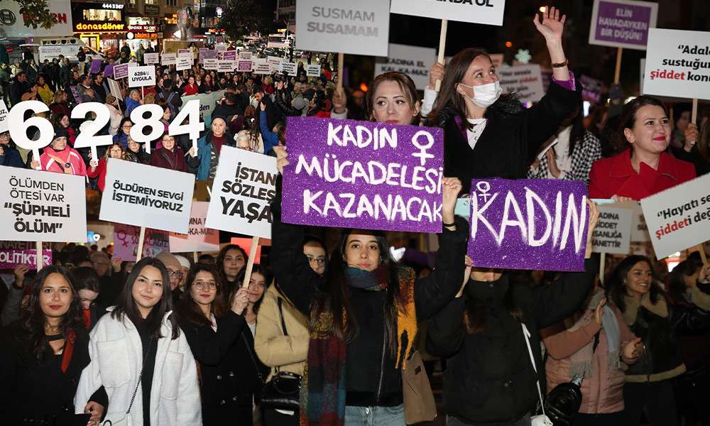 ŞEHZADELER KADIN ŞİDDETİNE KARŞI TEK YUMRUK OLDU