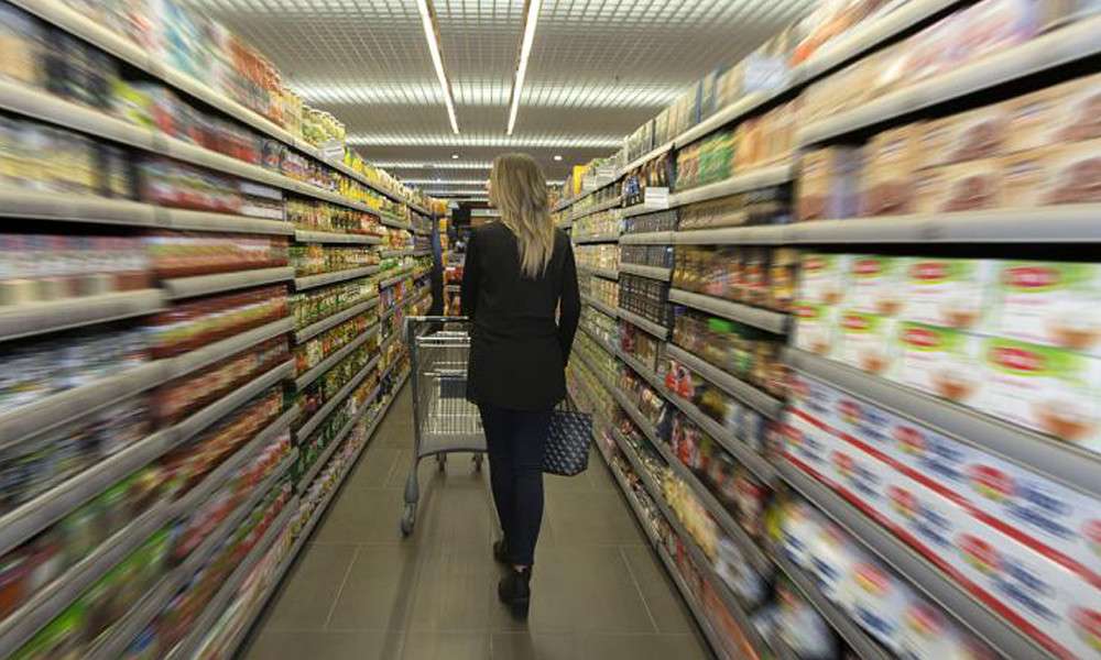 T&Uuml;KETİCİNİN EKONOMİYE G&Uuml;VENİ AZALDI