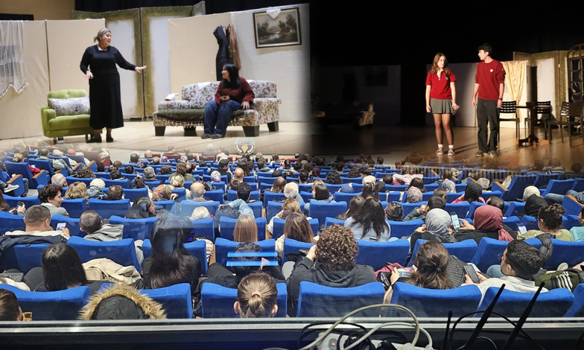 TURGUTLU’DA TİYATROYA YOĞUN İLGİ