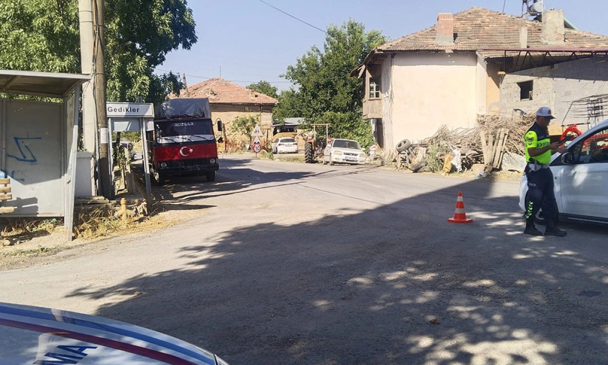 Uşak’ta Hayvan Sağlığı için Denetimler Sürüyor