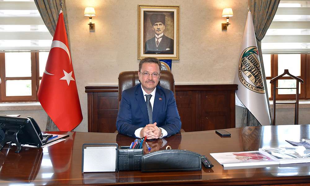 VALİ ÜNLÜ’DEN 23 NİSAN ULUSAL EGEMENLİK VE ÇOCUK BAYRAMI MESAJI