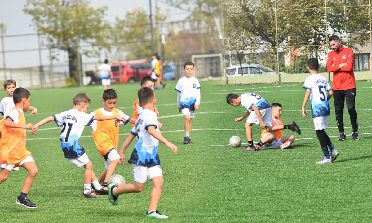 YUNUSEMRE'DE GENÇ YETENEKLER KEŞFEDİLDİ